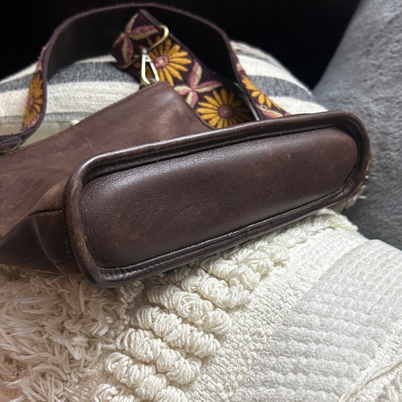 Vintage Coach Brown Leather Bag - Picture 5 of 7